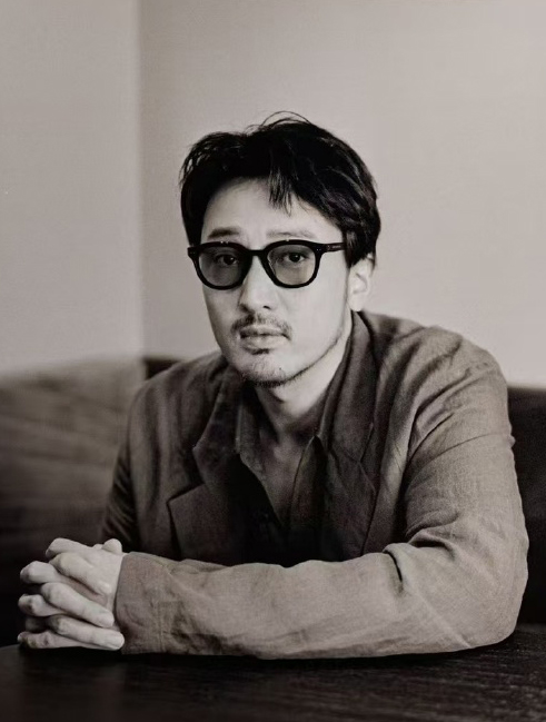 王传君